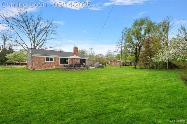3580 Newgate Drive, Troy, MI 48084