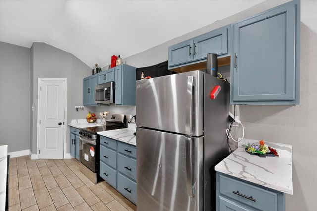 1006 W Brown Street, Ennis, TX 75119