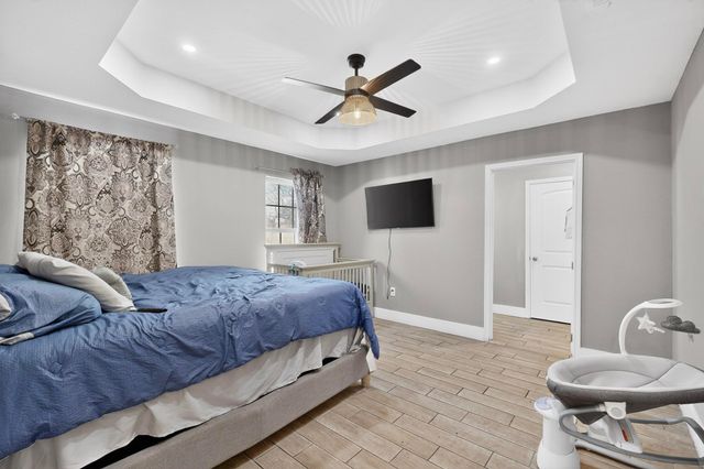 1006 W Brown Street, Ennis, TX 75119