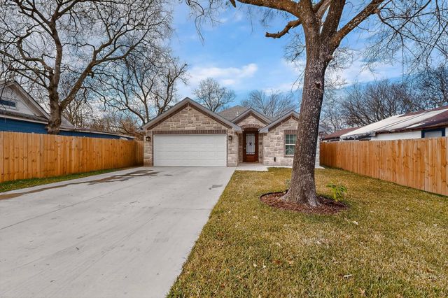 1006 W Brown Street, Ennis, TX 75119