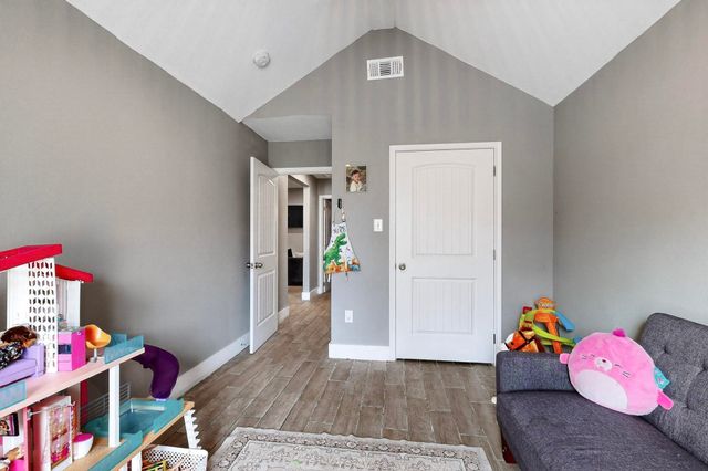 1006 W Brown Street, Ennis, TX 75119