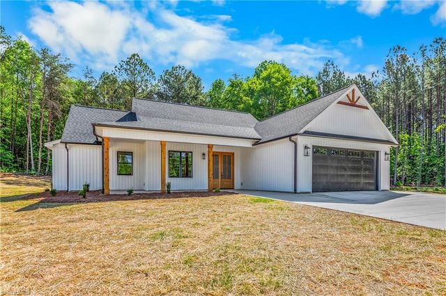 1705 NC Highway 801 S, Advance, NC 27006