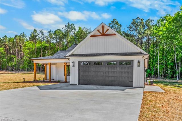 1705 NC Highway 801 S, Advance, NC 27006