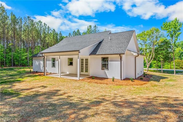 1705 NC Highway 801 S, Advance, NC 27006
