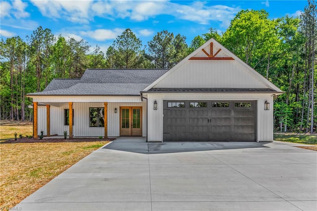 1705 NC Highway 801 S, Advance, NC 27006