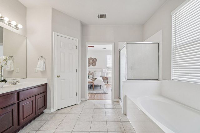 1003 Ambrose DR, Pflugerville, TX 78660