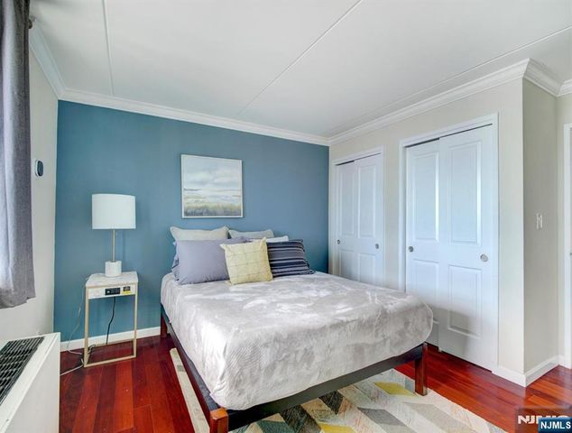 250 Gorge 21B, Cliffside Park, NJ 07010