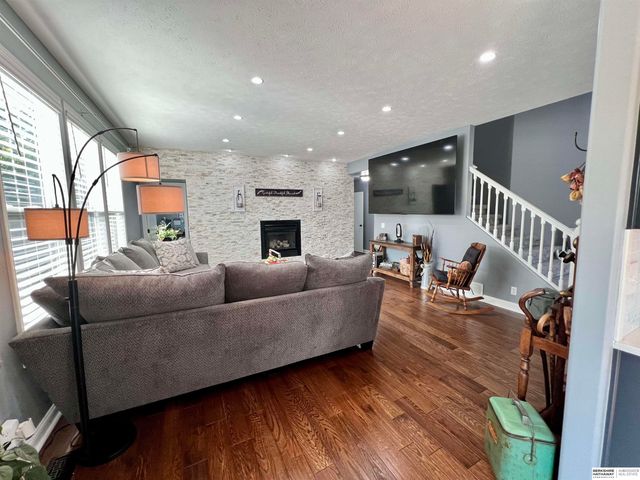 5714 S 161st Street, Omaha, NE 68135