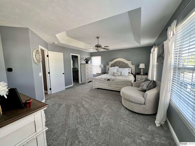 5714 S 161st Street, Omaha, NE 68135