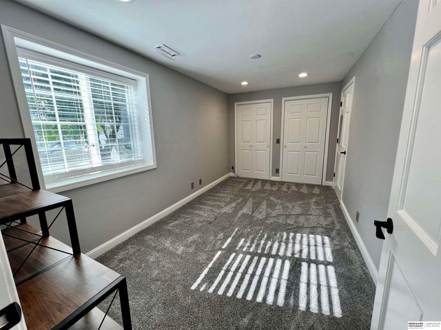 5714 S 161st Street, Omaha, NE 68135