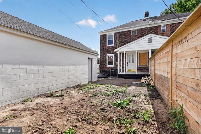 3044 N MERRIMAC RD, Camden, NJ 08104