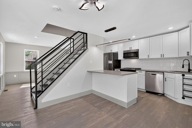 3044 N MERRIMAC RD, Camden, NJ 08104