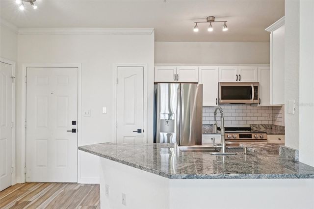 5000 CULBREATH KEY WAY 8-212, Tampa, FL 33611