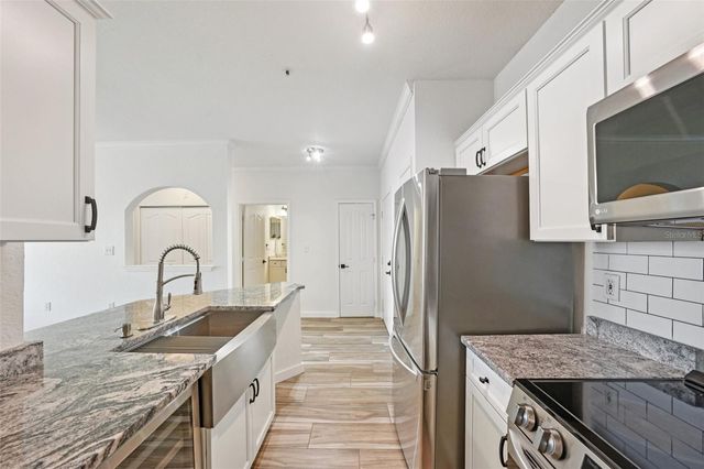 5000 CULBREATH KEY WAY 8-212, Tampa, FL 33611