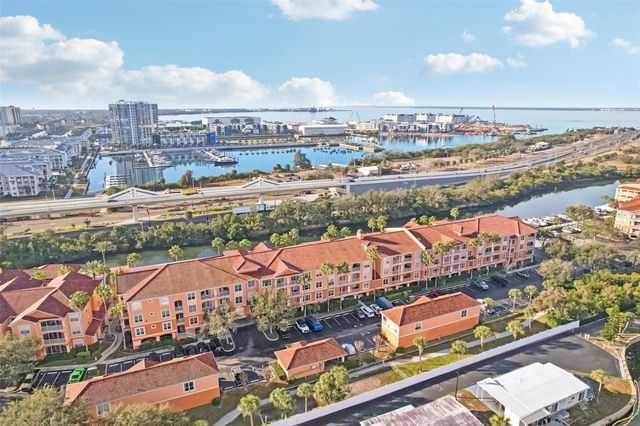 5000 CULBREATH KEY WAY 8-212, Tampa, FL 33611