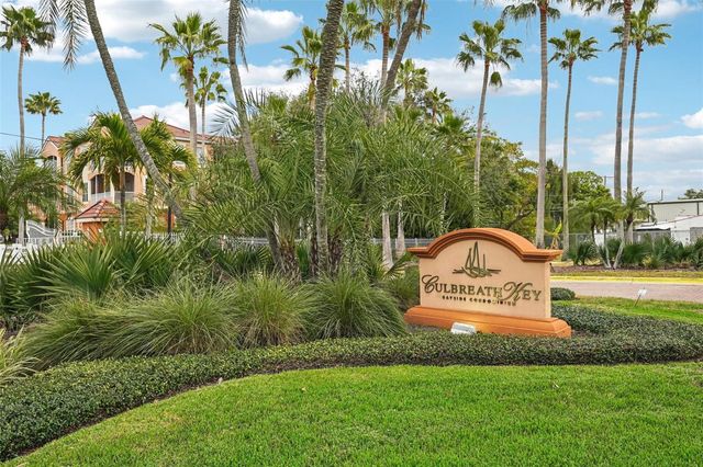 5000 CULBREATH KEY WAY 8-212, Tampa, FL 33611