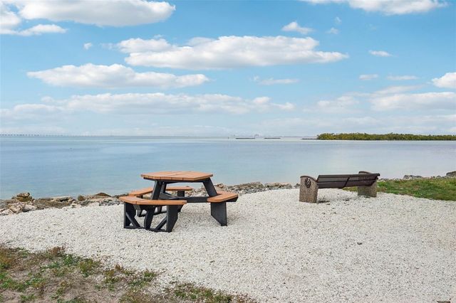 5000 CULBREATH KEY WAY 8-212, Tampa, FL 33611