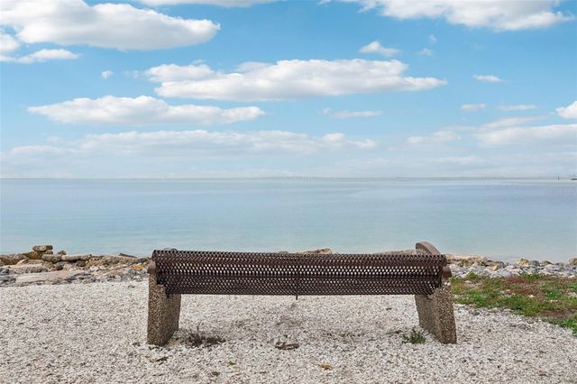 5000 CULBREATH KEY WAY 8-212, Tampa, FL 33611