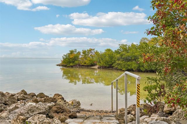 5000 CULBREATH KEY WAY 8-212, Tampa, FL 33611