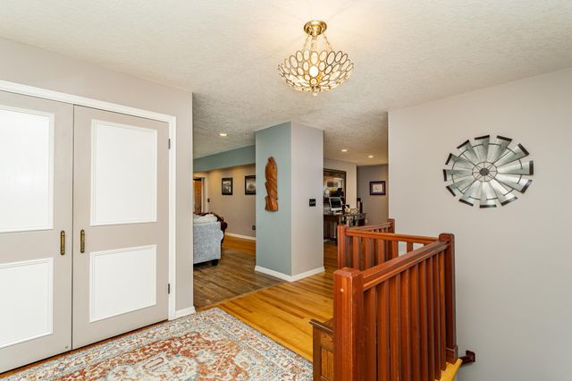 1406 Weatherhill Court SW, Rochester, MN 55902
