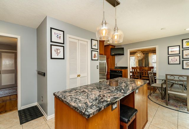 1406 Weatherhill Court SW, Rochester, MN 55902