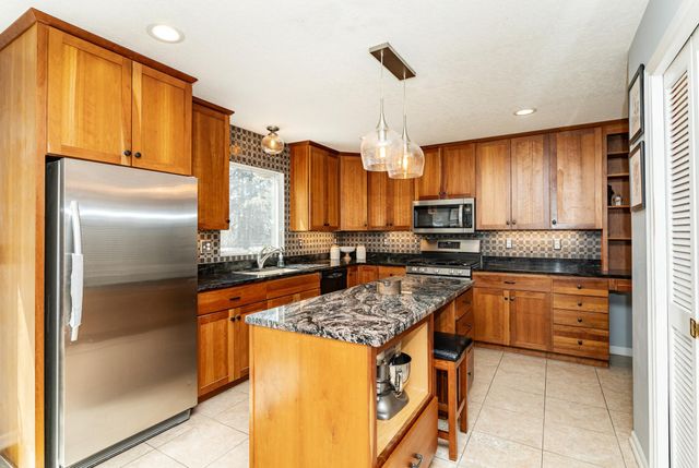 1406 Weatherhill Court SW, Rochester, MN 55902