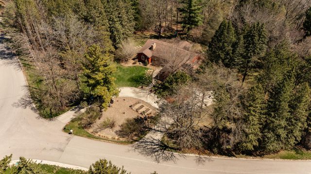 1406 Weatherhill Court SW, Rochester, MN 55902