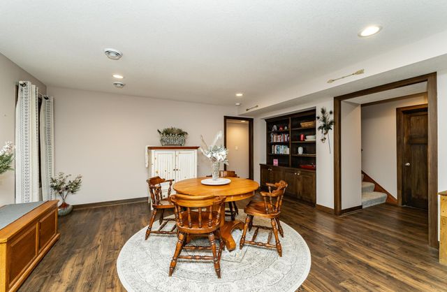 1406 Weatherhill Court SW, Rochester, MN 55902