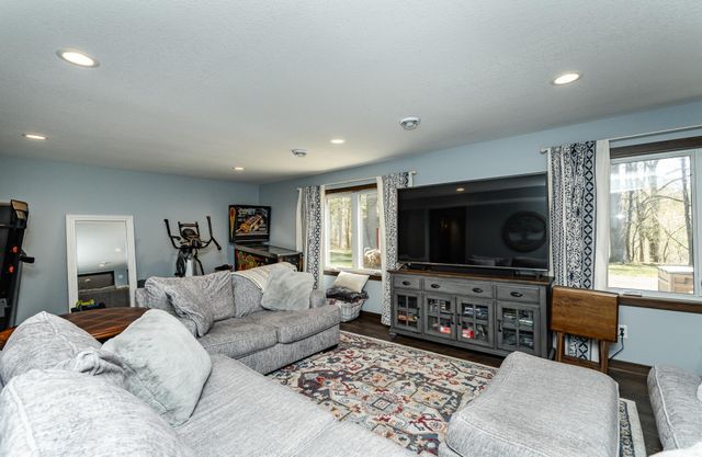 1406 Weatherhill Court SW, Rochester, MN 55902