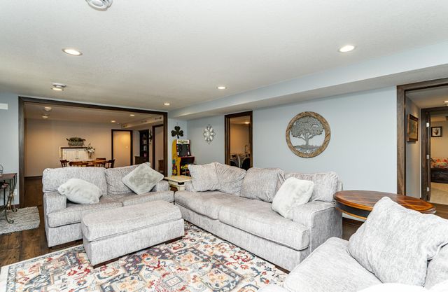 1406 Weatherhill Court SW, Rochester, MN 55902