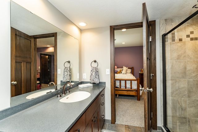 1406 Weatherhill Court SW, Rochester, MN 55902