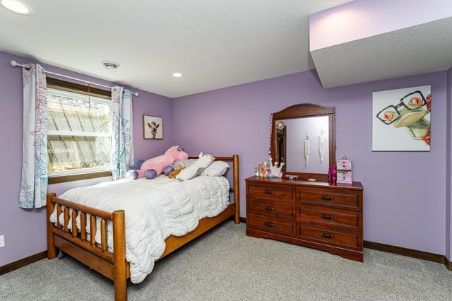 1406 Weatherhill Court SW, Rochester, MN 55902