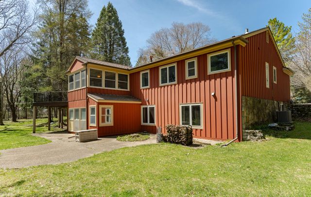 1406 Weatherhill Court SW, Rochester, MN 55902