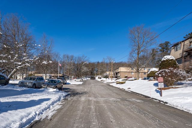 5 Silvestri Cir Unit 4, Derry, NH 03038