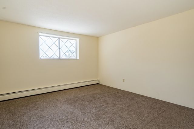 5 Silvestri Cir Unit 4, Derry, NH 03038