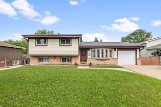 241 S Cherry Street, Itasca, IL 60143