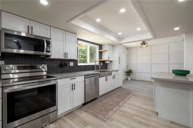 24218 Canyon Lake N, Canyon Lake, CA 92587