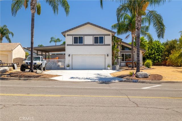 24218 Canyon Lake N, Canyon Lake, CA 92587