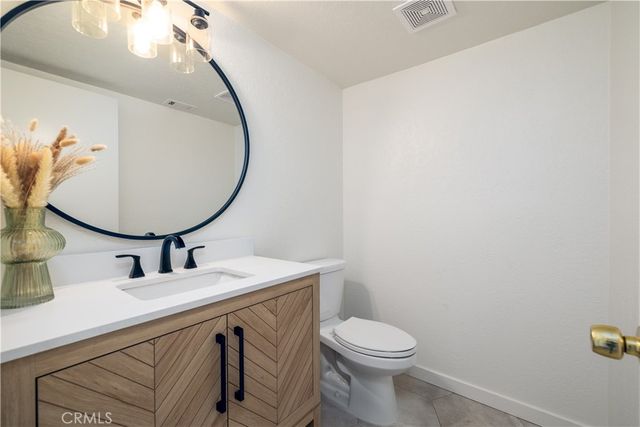 24218 Canyon Lake N, Canyon Lake, CA 92587