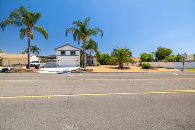 24218 Canyon Lake N, Canyon Lake, CA 92587