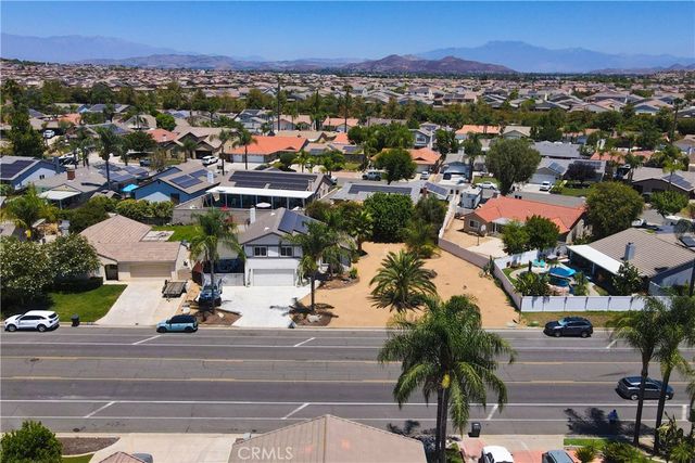 24218 Canyon Lake N, Canyon Lake, CA 92587