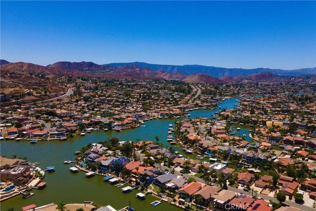 24218 Canyon Lake N, Canyon Lake, CA 92587