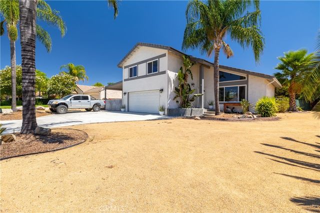 24218 Canyon Lake N, Canyon Lake, CA 92587