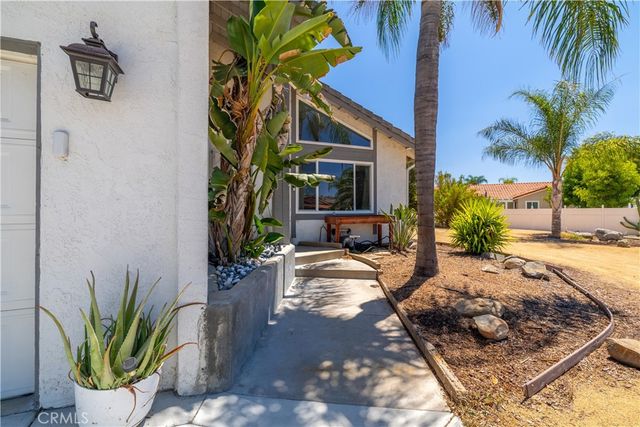 24218 Canyon Lake N, Canyon Lake, CA 92587