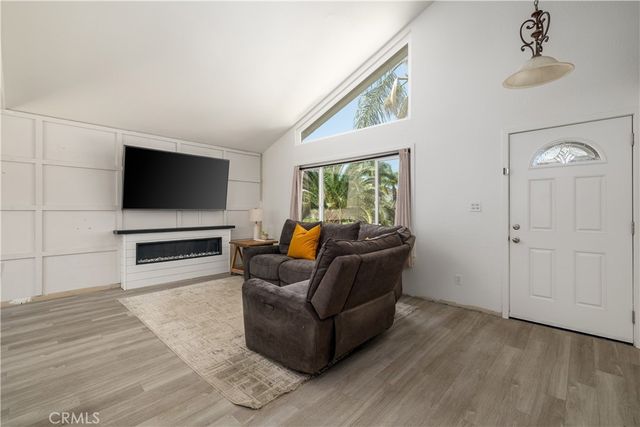 24218 Canyon Lake N, Canyon Lake, CA 92587