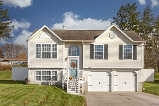 9418 Birch Tree Road, Cicero, NY 13029