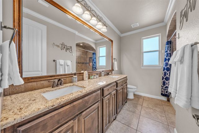 209 Martin Drive, Granbury, TX 76049