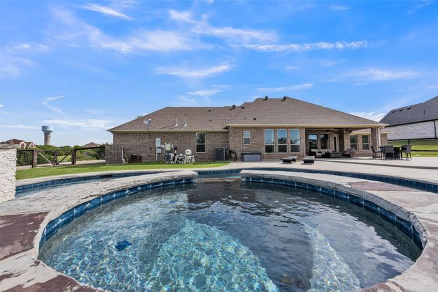 209 Martin Drive, Granbury, TX 76049