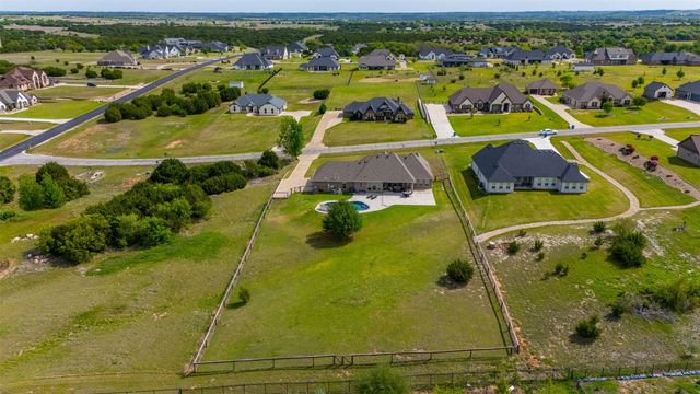 209 Martin Drive, Granbury, TX 76049