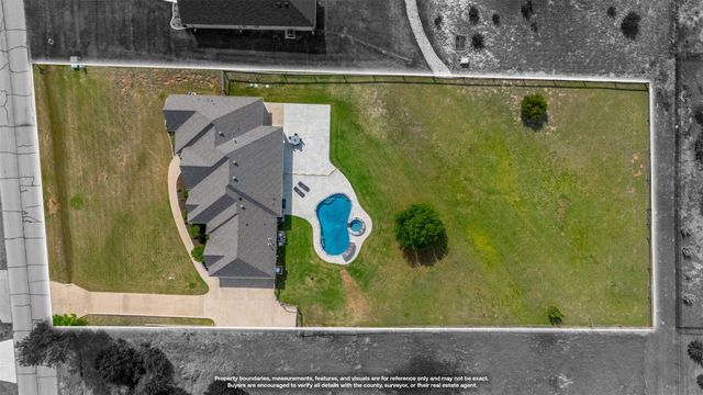 209 Martin Drive, Granbury, TX 76049